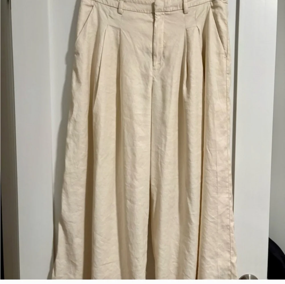 Maeve Anthropologie The Avery Pleated Wide Leg Crop Pants Cream 2 - Picture 7 of 16